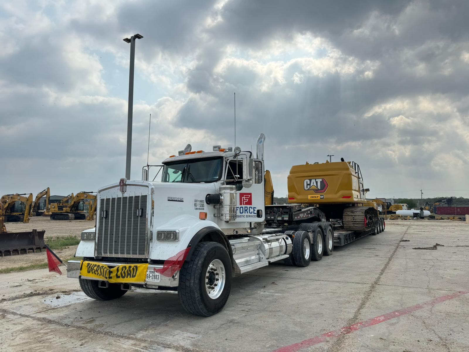 CAT excavator oversize load